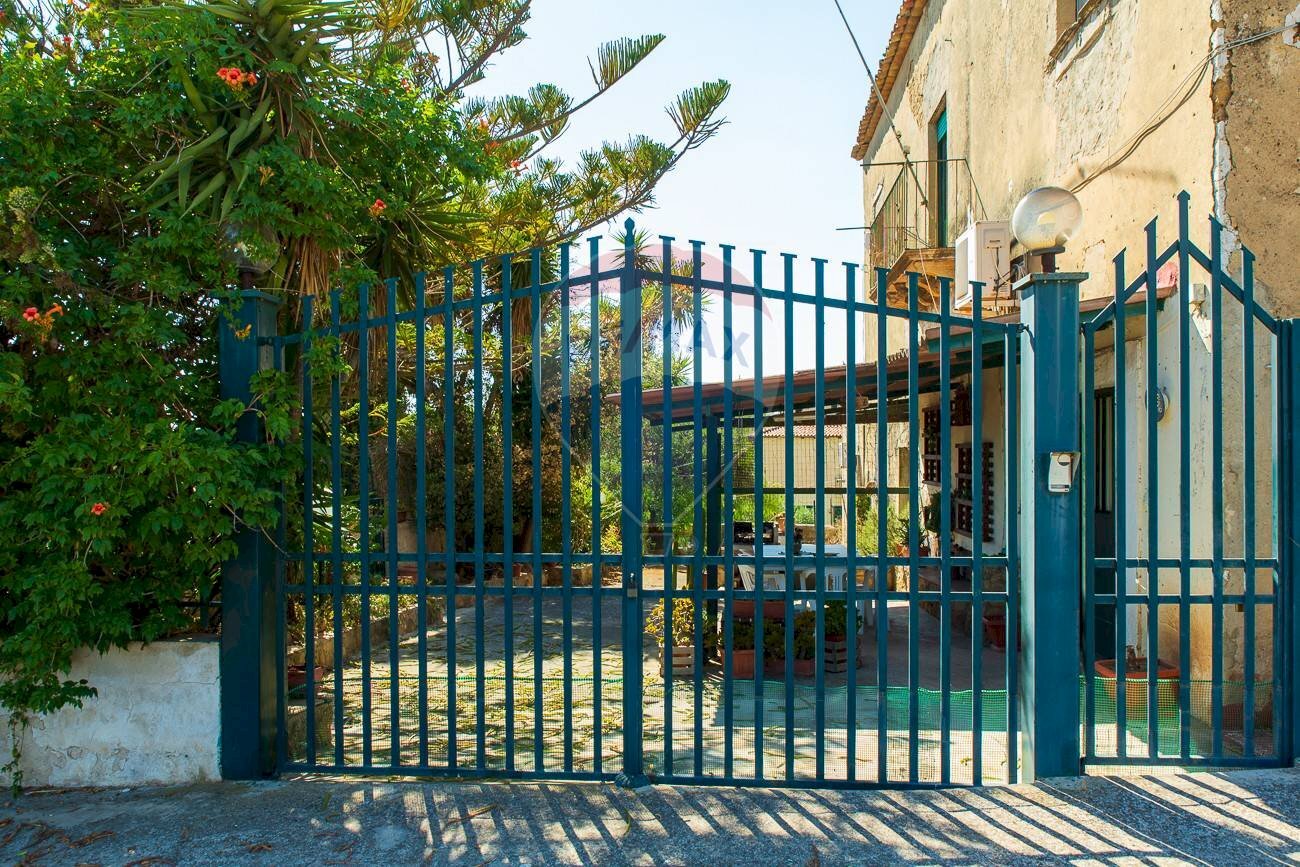 Edificio all\'aperto - Villa contrada valle giumarra, Niscemi - photo 3