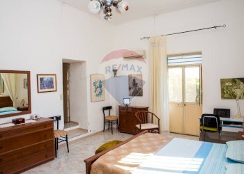 Camera / camera da letto - Villa contrada valle giumarra, Niscemi - photo 27