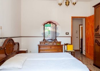 Camera / camera da letto - Quadrilocale Via Grioli
 
29, Villafranca Tirrena - foto 15