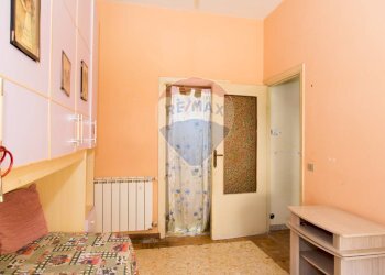 Camera / camera da letto - Quadrilocale Via Ninfa
 
7, Anzio - foto 30