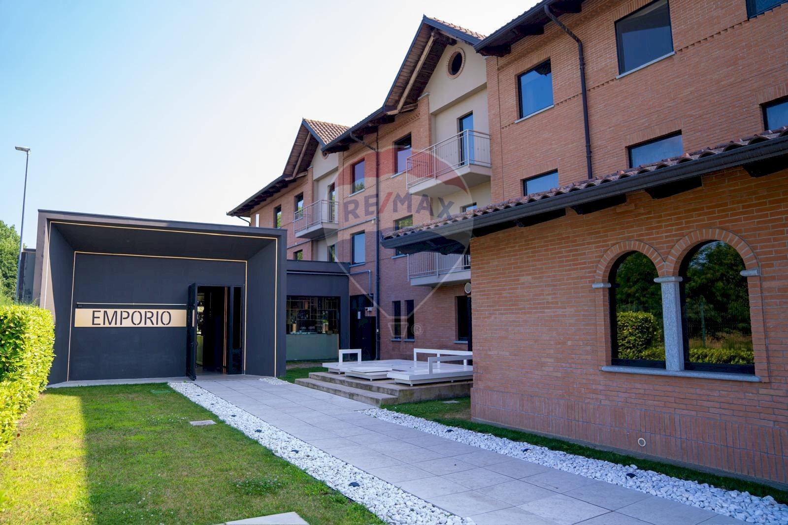 Edificio all\'aperto - Commercial Activity Chivasso - photo 3