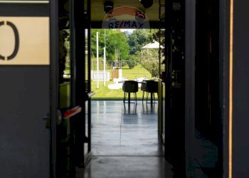 Ricezione / Lobby - Commercial Activity Chivasso - photo 2