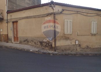 Casa all\'aperto - Casa indipendente Via Toniolo ang. Via Della Libertà
 
5, Mirabella Imbaccari - foto 1