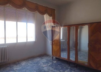 Camera / camera da letto - Quadrilocale Via G.ppe Alongi
 
5, Mirabella Imbaccari - foto 16