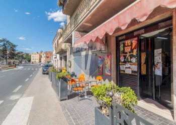Edificio all\'aperto - Bar Tavola Calda - Fredda Via di Tarquinia, Canino - foto 3