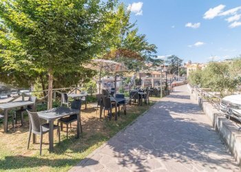 Terrazza - Bar Tavola Calda - Fredda Via di Tarquinia, Canino - foto 24