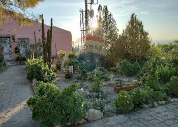 Giardino - Villa quattro cappelle
 
2/A, Chiaramonte Gulfi - foto 2