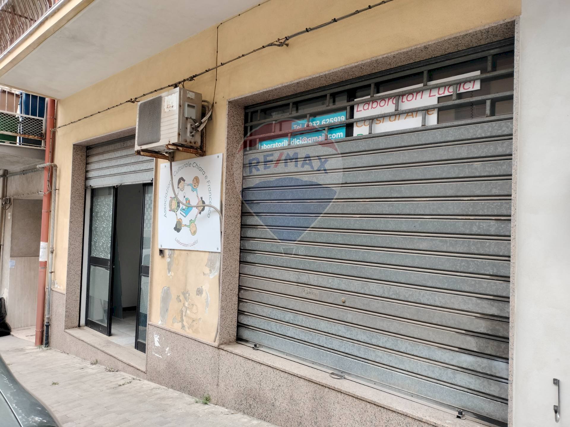 Edificio all\'aperto - Locale Commerciale Adimonti
 
46, Ragusa - foto 1