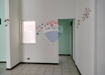 Stanza vuota - Locale Commerciale Adimonti
46, Ragusa - foto 2