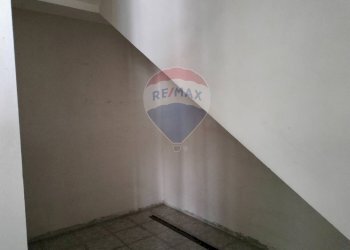 Stanza vuota - Locale Commerciale Adimonti
46, Ragusa - foto 6