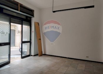 Stanza vuota - Locale Commerciale Adimonti
46, Ragusa - foto 9