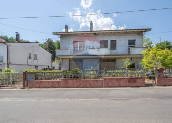 Casa all\'aperto - Casa indipendente Via  Romanelli
 
39, Bisenti - foto 36