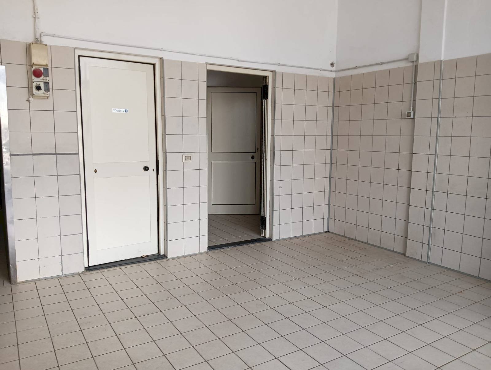 Foto 3 - Attività Commerciale via XXV aprile
 
33, San Giuliano Terme - foto 3