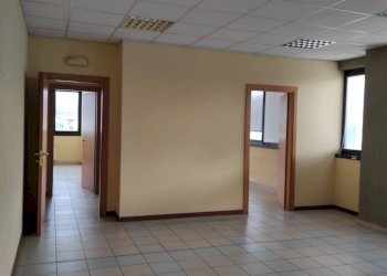 Foto 1 - Ufficio Via Sarzanese
 
90, Lucca - foto 1