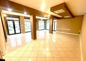 Foto 1 - Commercial Activity via provinciale, Gallicano - photo 1