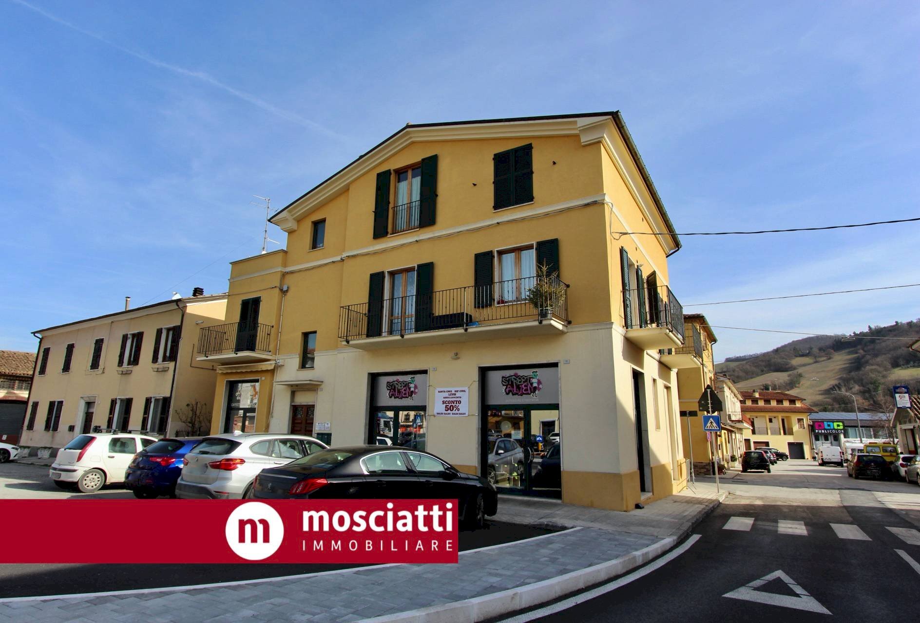 Foto 1 - Quadrilocale Piazza XXIV Maggio, Castelraimondo - foto 1