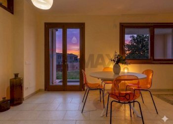 Sala da pranzo - Villa a Schiera Via Parigi
 
34, Cagliari - foto 6