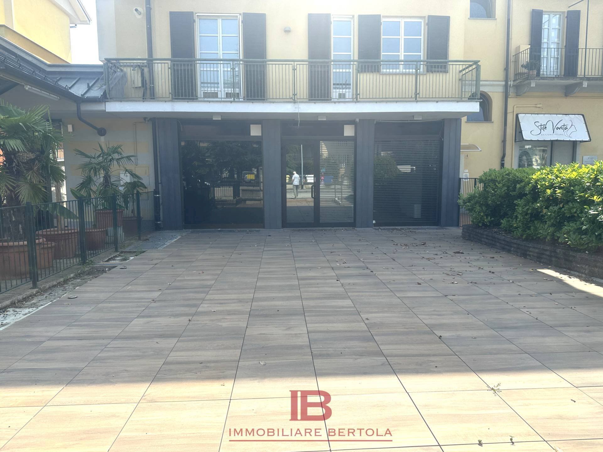 Foto 2 - Locale Commerciale via marmora
 
16, Cuneo - foto 2