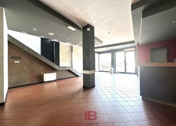 Foto 9 - Commercial Premises via marmora
 
16, Cuneo - photo 9