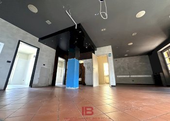 Foto 11 - Commercial Premises via marmora
 
16, Cuneo - photo 11