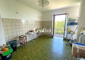 Cucina - Villa strada Pontestura, Casale Monferrato - foto 7
