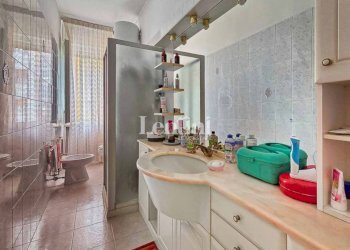 Bagno - Quadrilocale via Brigate Partigiane, 3, Casale Monferrato - foto 11