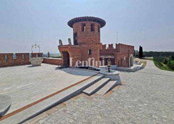 Cortile interno - Rustico strada Fittaria, Casorzo - foto 12