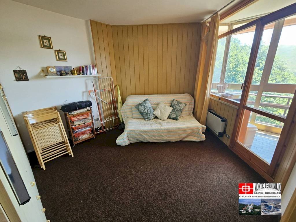 Salone - Three-room apartment SP10, Micigliano - photo 1