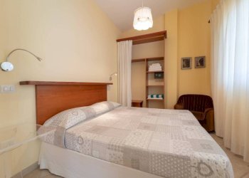 Camera da letto - Hotel via delle More, Quartucciu - foto 7