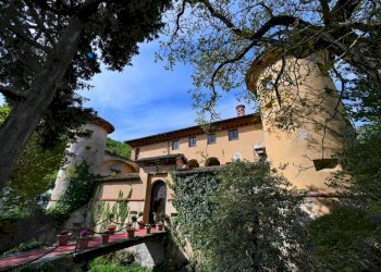 Esterno - Villa Isola del Cantone - foto 1