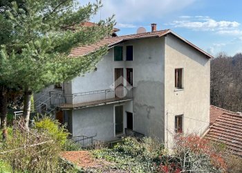 Casa semi indipendente Frazione Cerruti, Valdilana - foto 1