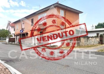 Independent house Santo Stefano Ticino - photo 1