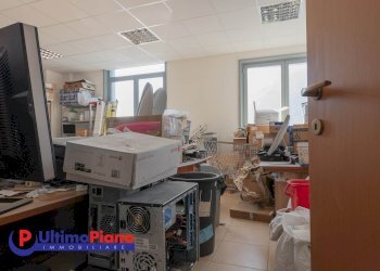 Ufficio Via Lavoratori Vittime Col du Mont 21, Aosta - foto 5