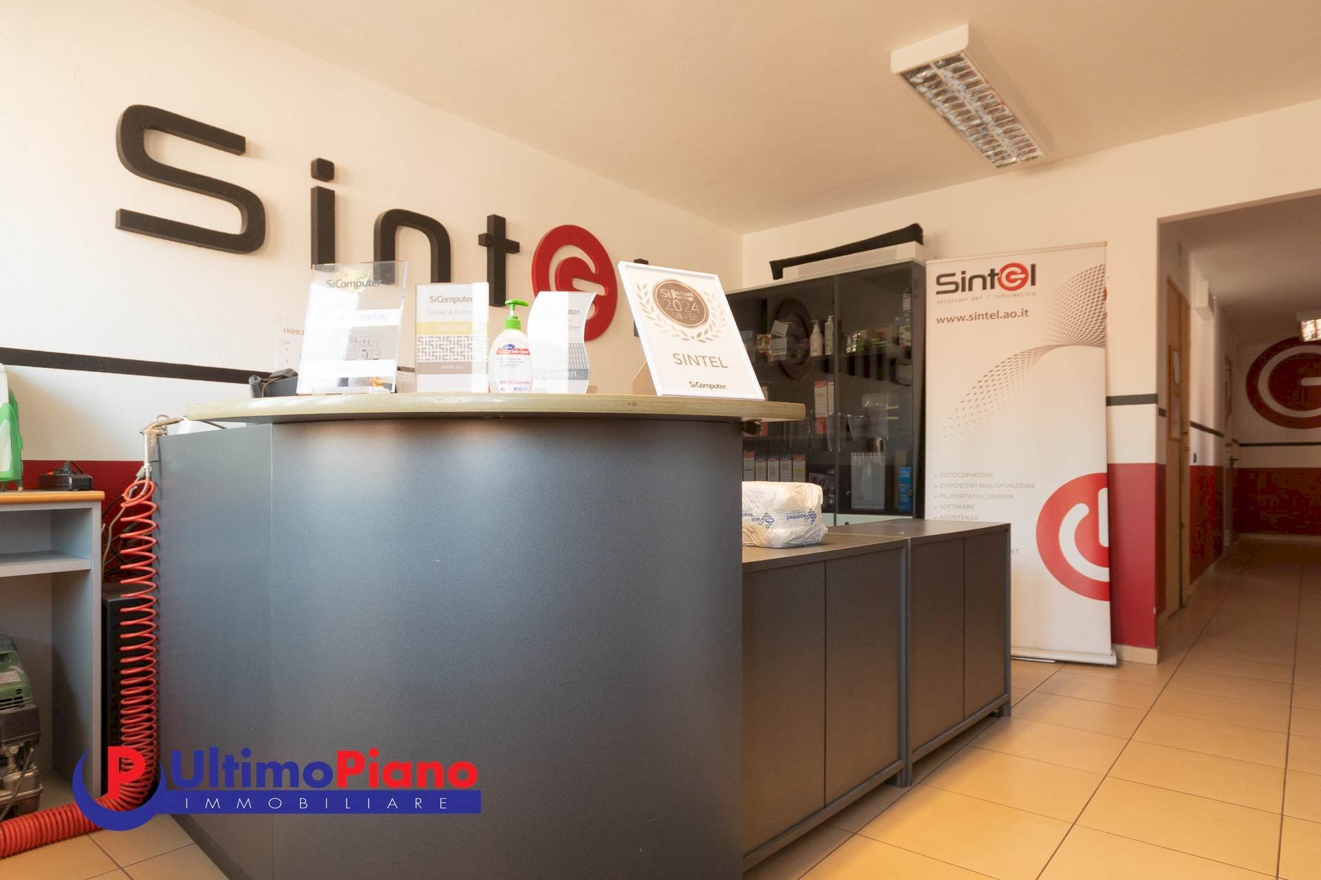 Ufficio Via Lavoratori Vittime Col du Mont 21, Aosta - foto 1