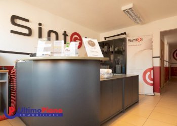 Ufficio Via Lavoratori Vittime Col du Mont 21, Aosta - foto 1