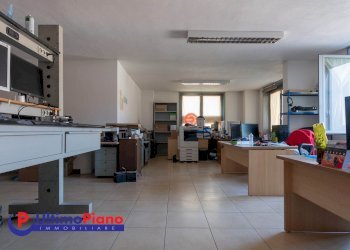 Ufficio Via Lavoratori Vittime Col du Mont 21, Aosta - foto 5