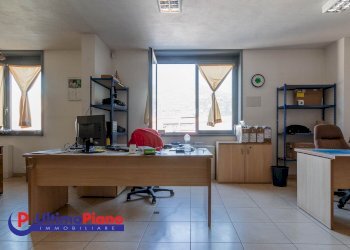 Ufficio Via Lavoratori Vittime Col du Mont 21, Aosta - foto 6