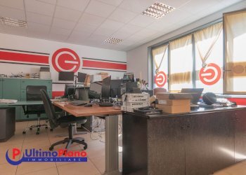 Ufficio Via Lavoratori Vittime Col du Mont 21, Aosta - foto 6