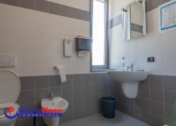 Ufficio Via Lavoratori Vittime Col du Mont 21, Aosta - foto 22