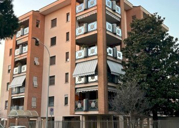 Foto 37 - Trilocale Via Pola
 
2, Legnano - foto 33