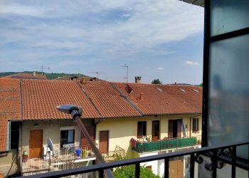 Foto 3 - Bilocale via varese
 
4, Varano Borghi - foto 2