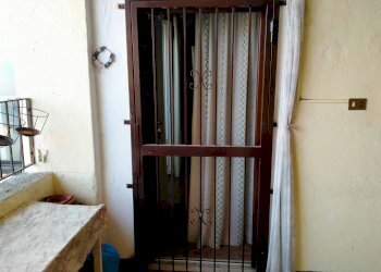 Foto 5 - Bilocale via varese
 
4, Varano Borghi - foto 4