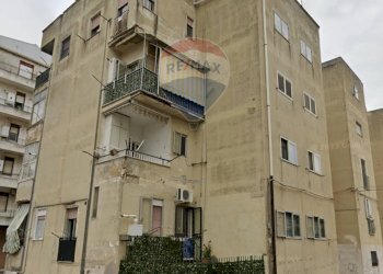 Edificio all\'aperto - Quadrilocale Viale Autonomia
 
143, Caltagirone - foto 1