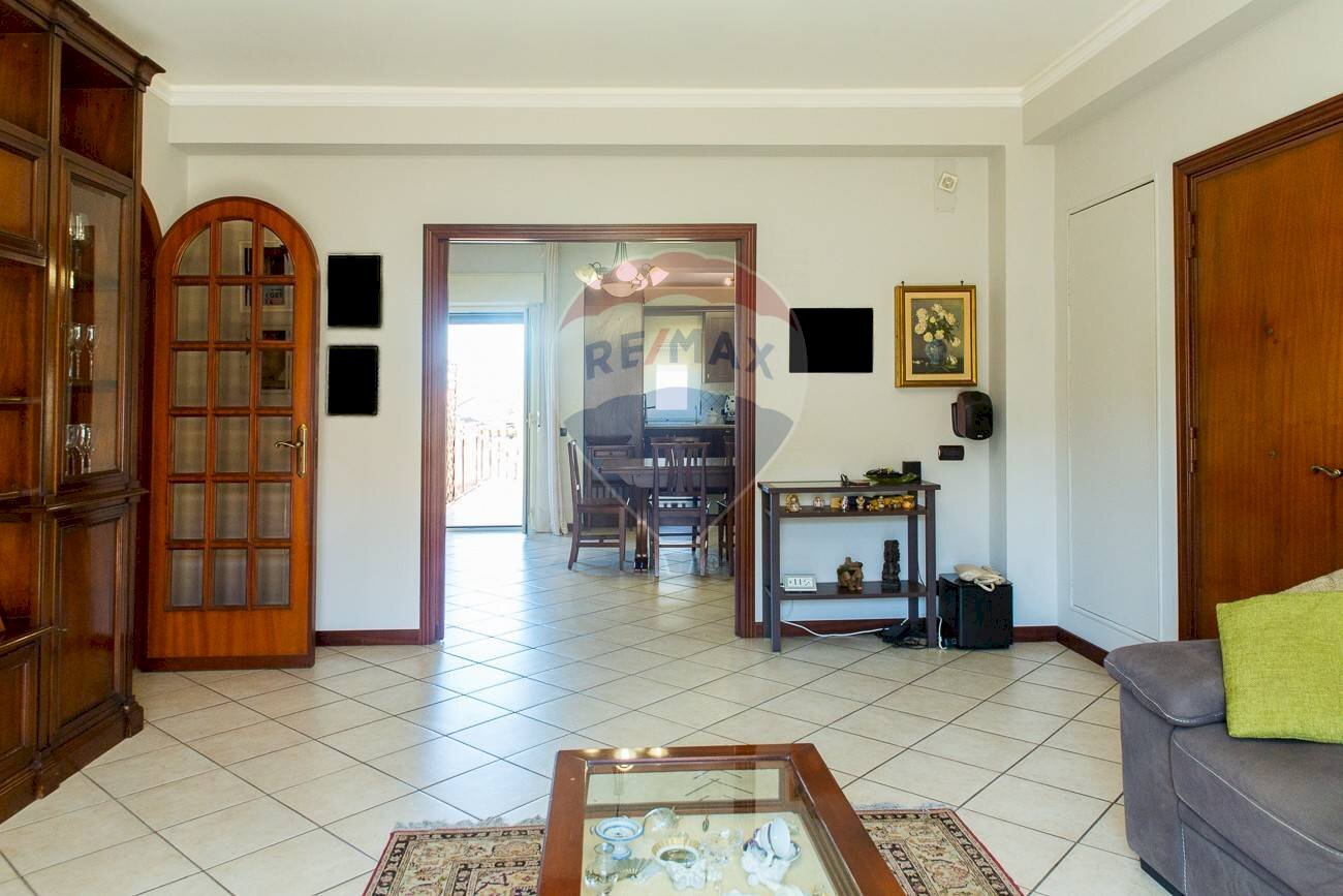 Soggiorno - Apartment Via Gravina
 
70, Tremestieri Etneo - photo 1