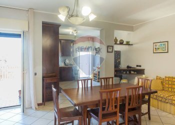 Sala da pranzo - Appartamento Via Gravina
 
70, Tremestieri Etneo - foto 3