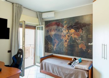 Camera / camera da letto - Appartamento Via Gravina
 
70, Tremestieri Etneo - foto 24