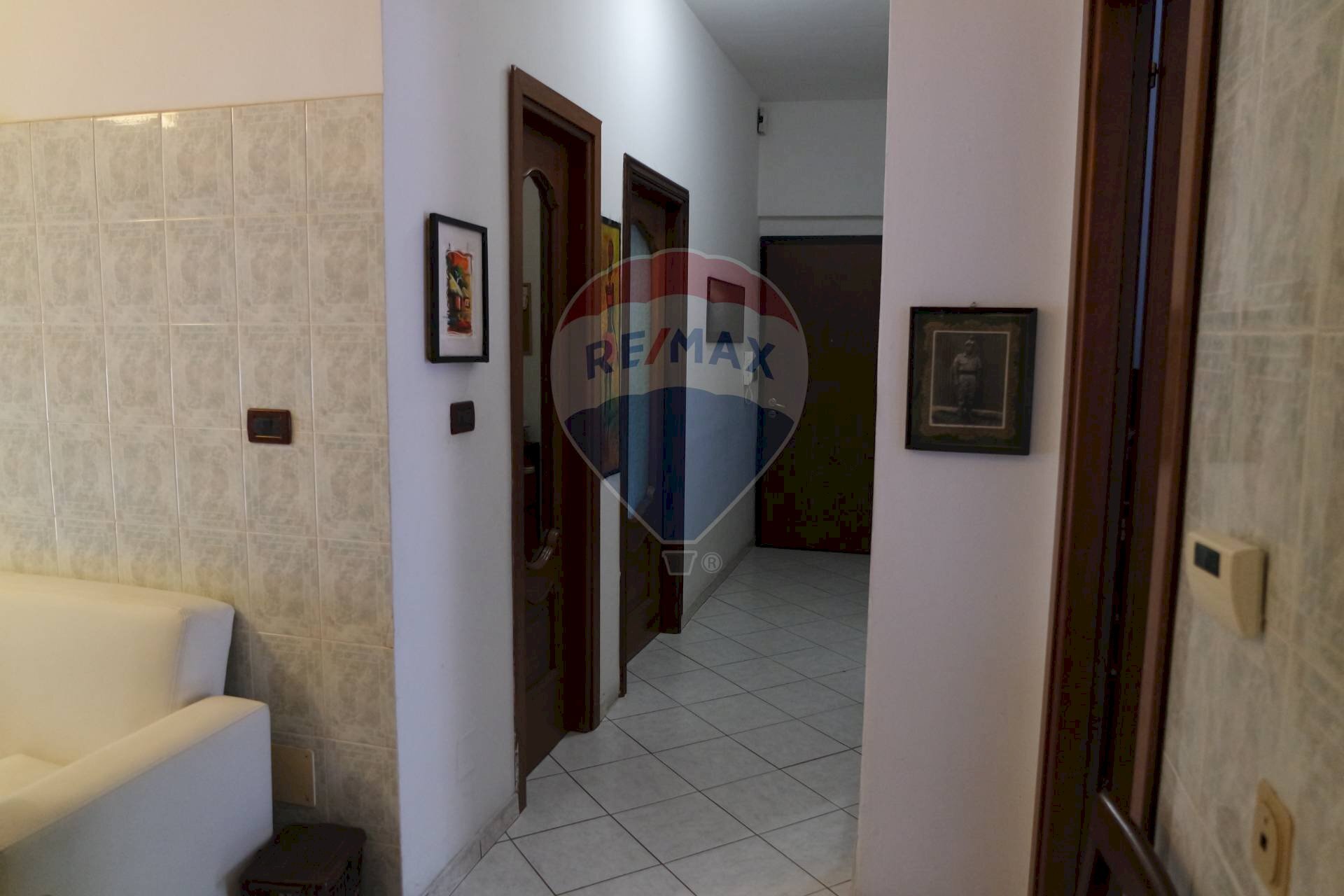 Hall / corridoio - Three-room apartment Via Ceresole
 
15, Torino - photo 3