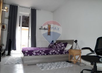 Camera / camera da letto - Three-room apartment Via Ceresole
 
15, Torino - photo 6