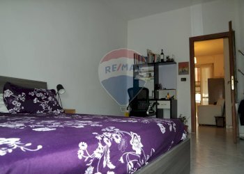 Camera / camera da letto - Three-room apartment Via Ceresole
 
15, Torino - photo 7