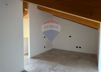 Stanza vuota - Four-room apartment San Francesco
 
21, Monguzzo - photo 21